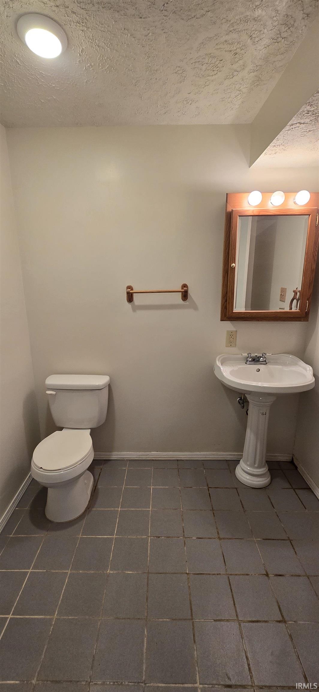 340 East Spring Street Bloomfield, IN 47424 - Photo 23 of 34 Gallery Image 23