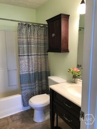 $1,950 | 348 Sterling Creek Drive, Richmond Hill, GA 31324