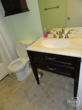 $1,950 | 348 Sterling Creek Drive, Richmond Hill, GA 31324
