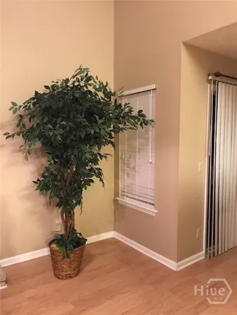$1,950 | 348 Sterling Creek Drive, Richmond Hill, GA 31324