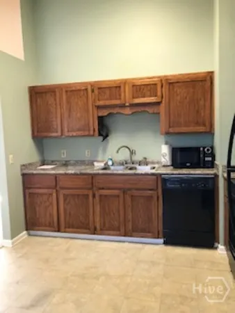 $1,950 | 348 Sterling Creek Drive, Richmond Hill, GA 31324