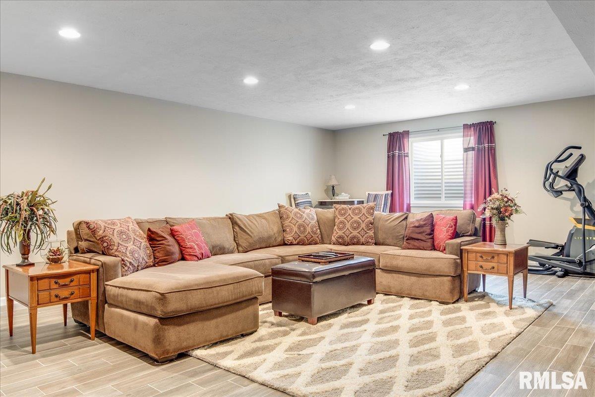 2704 Warrior Boulevard Springfield, IL 62712 - Photo 28 of 35 Gallery Image 28