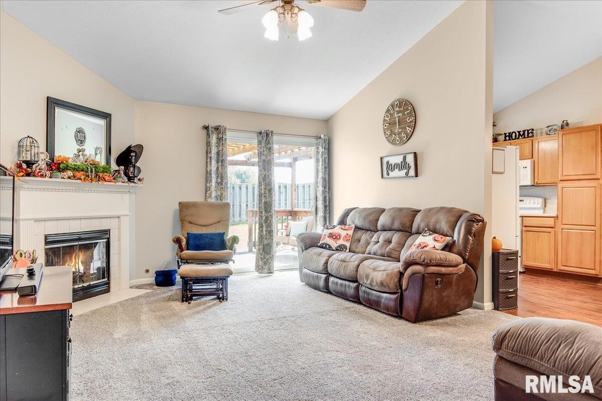 2704 Warrior Boulevard Springfield, IL 62712 - Photo 5 of 35 Gallery Image 5