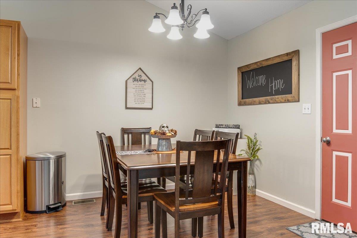 2704 Warrior Boulevard Springfield, IL 62712 - Photo 9 of 35 Gallery Image 9