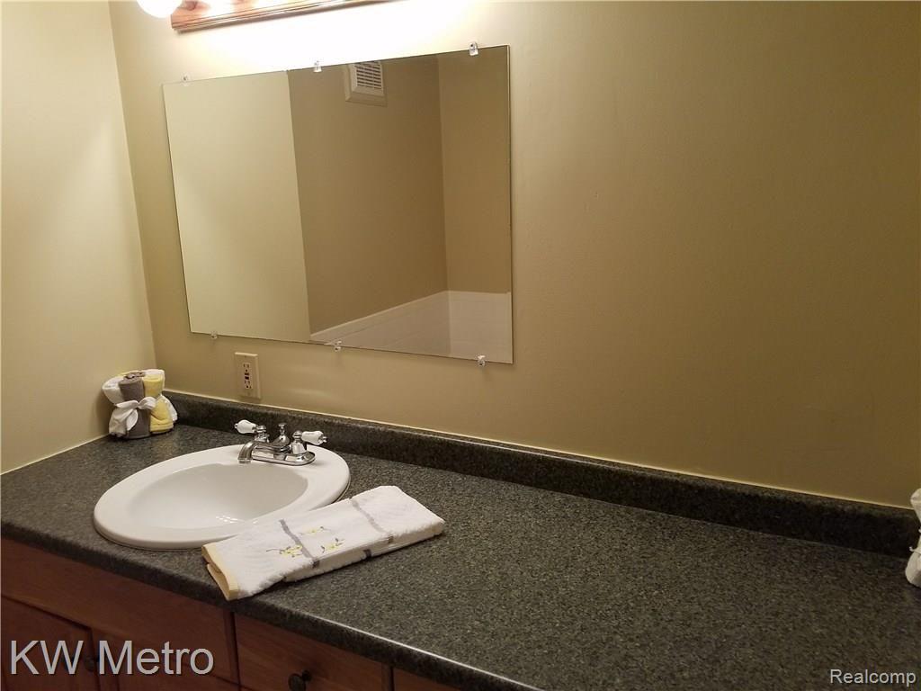 1785 Scheifle Road Walled Lake, MI 48390 - Photo 23 of 53 20180531_123657.jpg