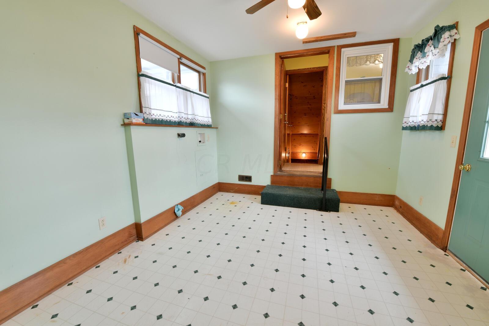 411 Chestnut Street Dresden, OH 43821 - Photo 15 of 18 DSC_5252