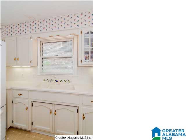 1937 Crossvine Road Birmingham, AL 35244 - Photo 8 of 29