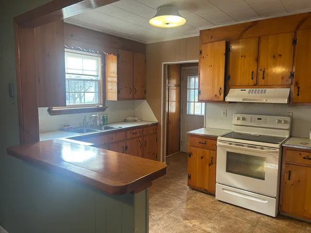 $299,000 | 79 Ward Street, Naugatuck, CT 06770