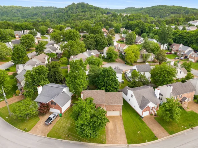 $465,000 | 7737 Poplar Ridge Drive, Nashville, TN 37221