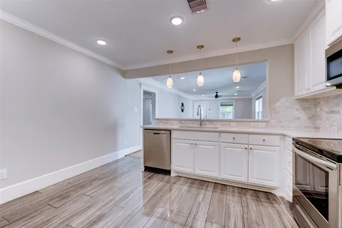 $2,195 | 109 Dresden Street, Houston, TX 77012