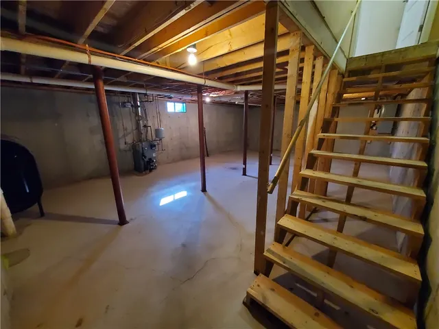 $2,350 | 35 Mapleville Main, Burrillville, RI 02839