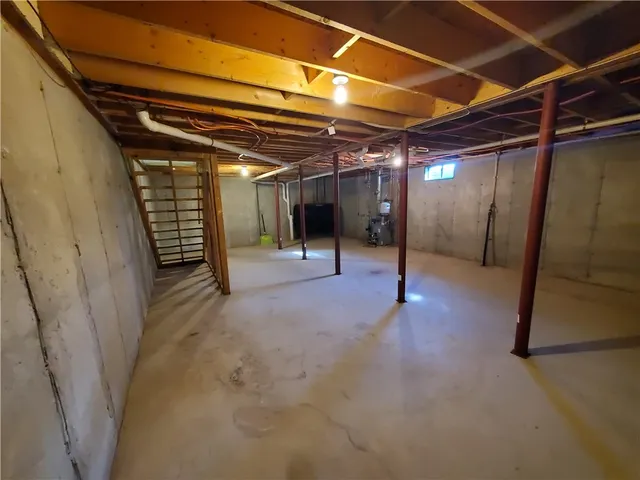 $2,350 | 35 Mapleville Main, Burrillville, RI 02839