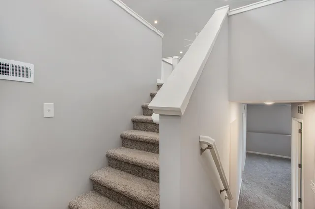 $289,900 | 610 Manorwood Circle, Benton Harbor, MI 49022