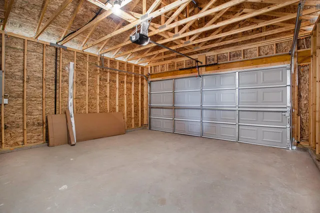 $289,900 | 610 Manorwood Circle, Benton Harbor, MI 49022