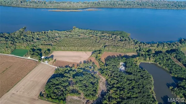 $160,000 | 697 East Bims Road, Brussels, IL 62013