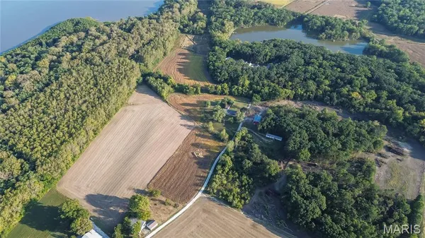 $160,000 | 697 East Bims Road, Brussels, IL 62013