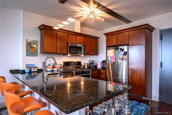 $6,500 | 1 South Astor Street, Unit 502, Irvington, NY 10533