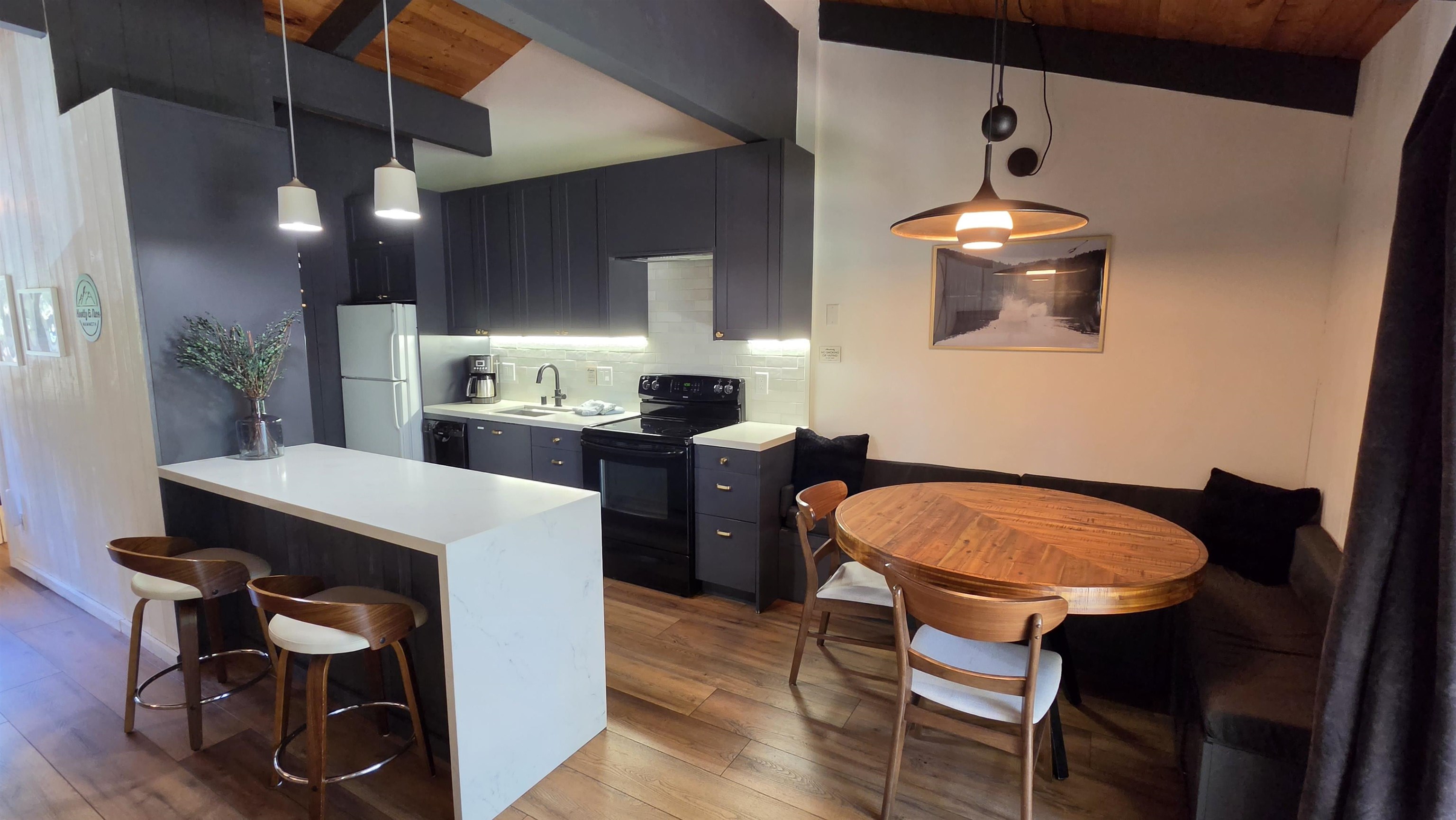 3252 Chateau Road, Unit 42 Mammoth Lakes, CA 93546 - Photo 3 of 47 Gallery Image 3