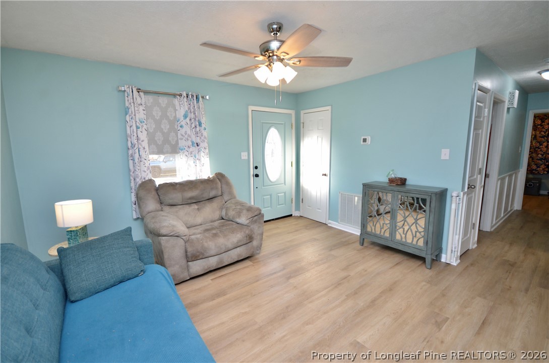 3613 Yorktown Road Hope Mills, NC 28348 - Photo 3 of 22