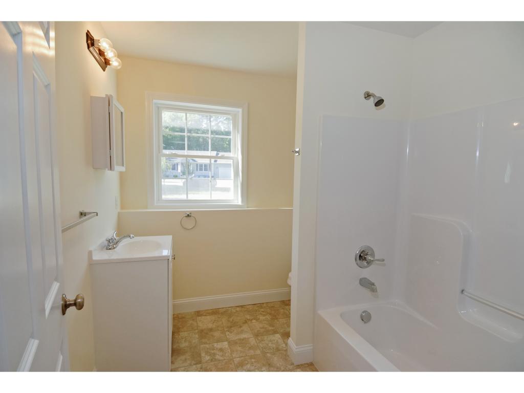 43 Regency Court Rochester, NH 03867 - Photo 8 of 15