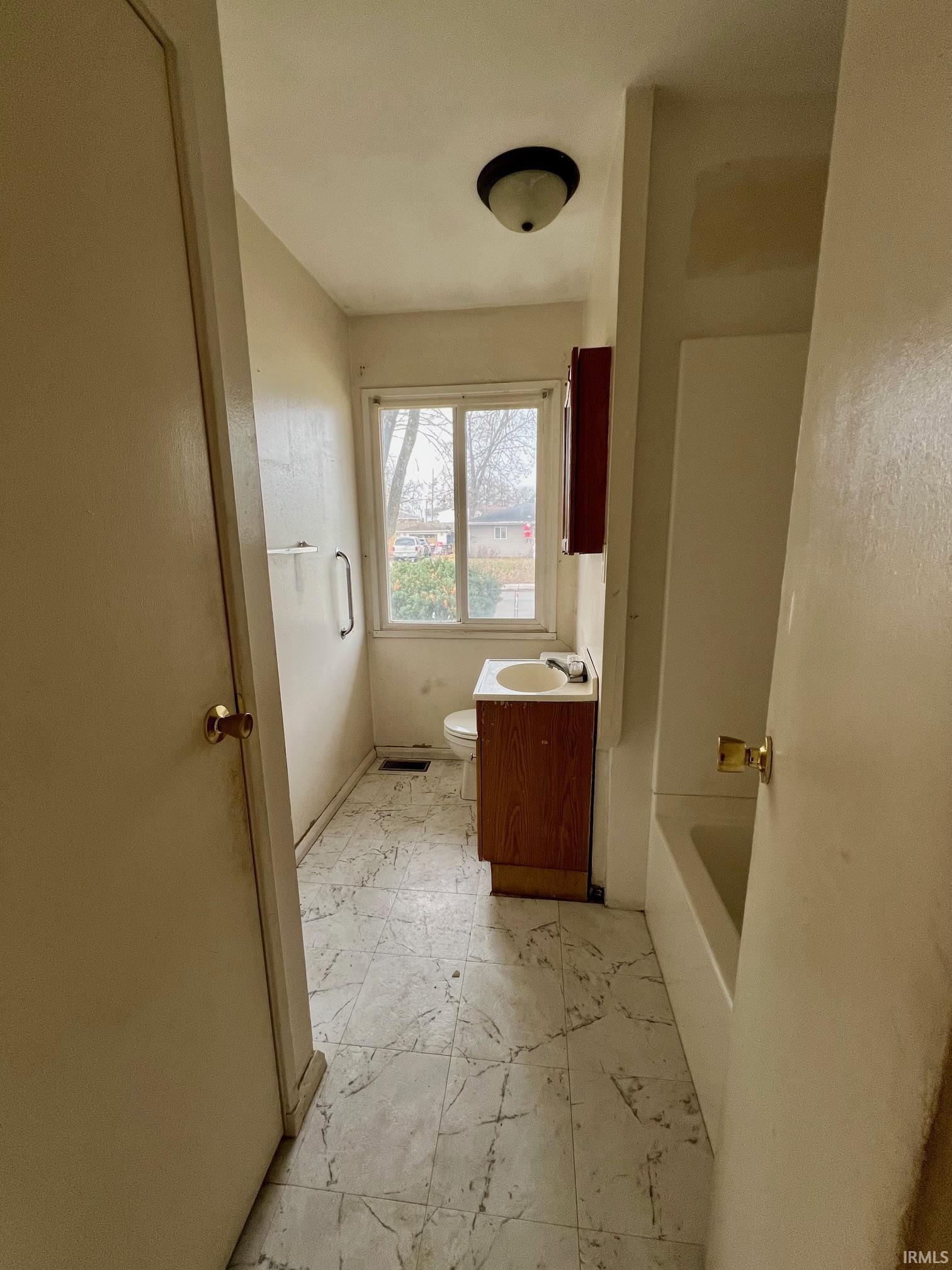 6305 Mayfair Road Fort Wayne, IN 46816 - Photo 15 of 19