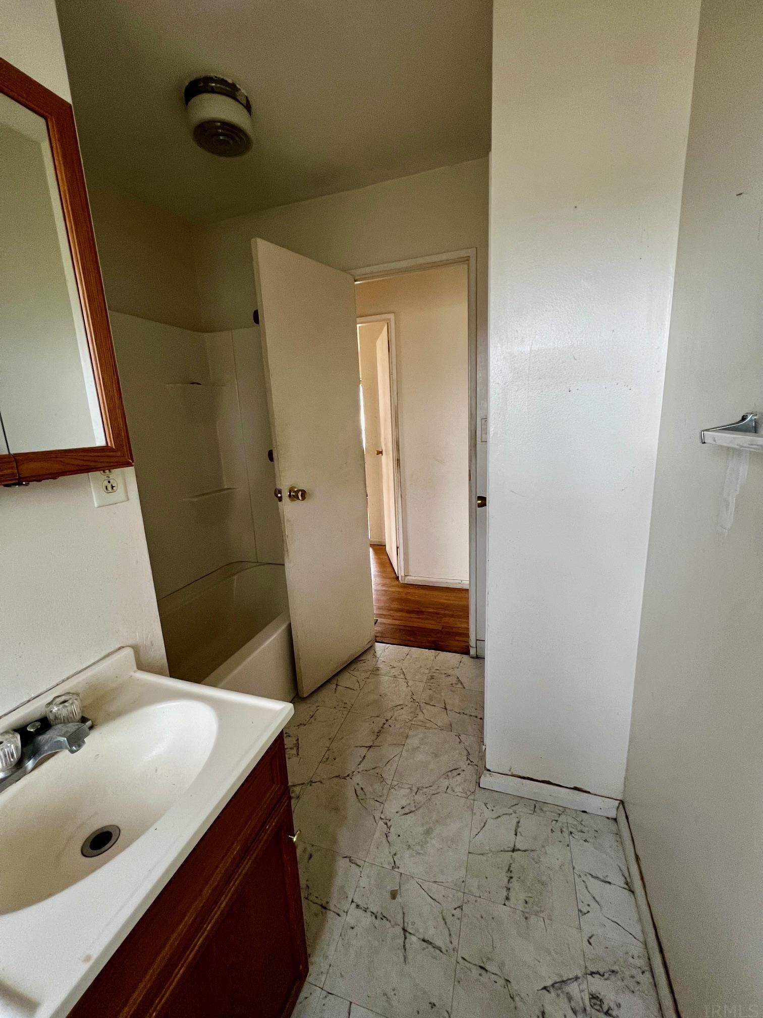 6305 Mayfair Road Fort Wayne, IN 46816 - Photo 16 of 19