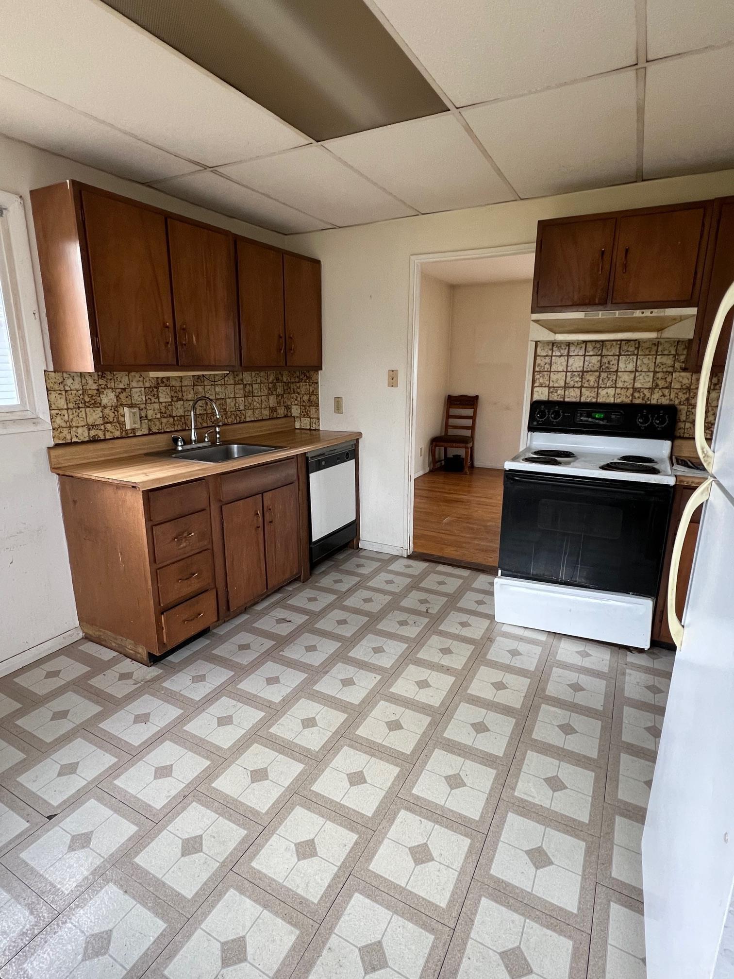 6305 Mayfair Road Fort Wayne, IN 46816 - Photo 8 of 19