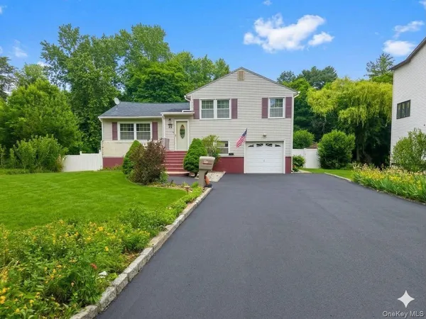 $899,000 | 10 Northbrook Road, Spring Valley, NY 10977