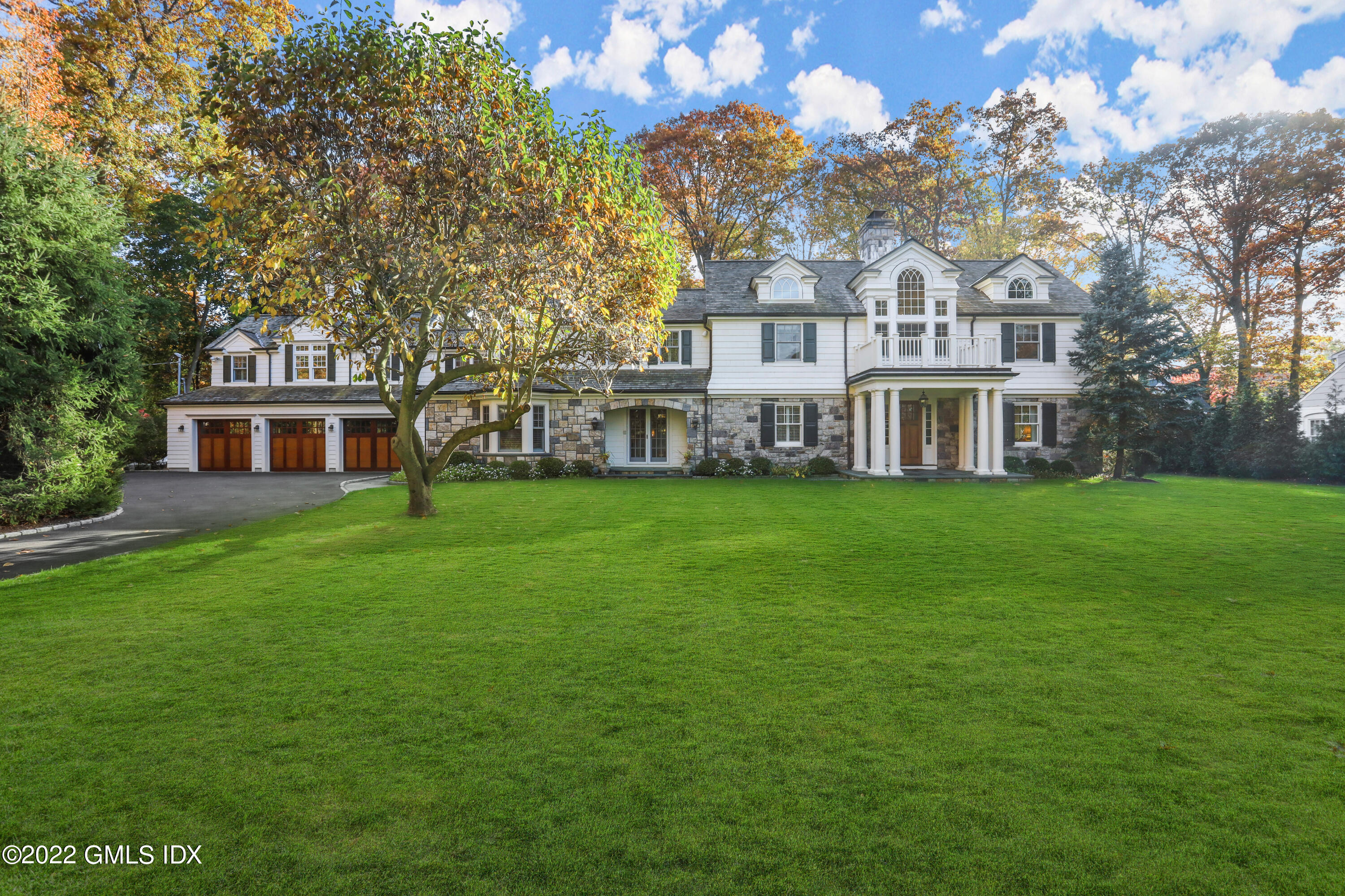 20 Willow Road, Riverside, CT 06878 Compass