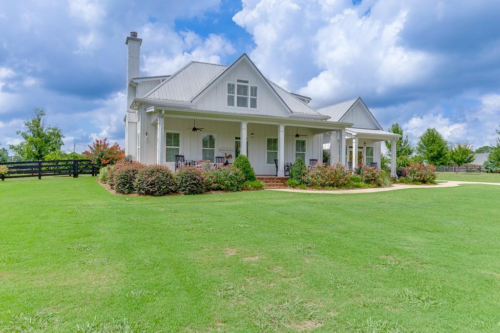 890 Smith Mill Road Winder, GA 30680 - Photo 94 of 95 a front view of house with yard and green space