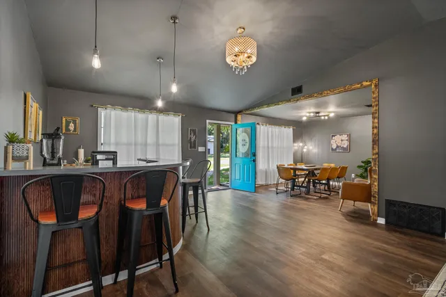 $950,000 | 2001 North 61st Avenue, Pensacola, FL 32506