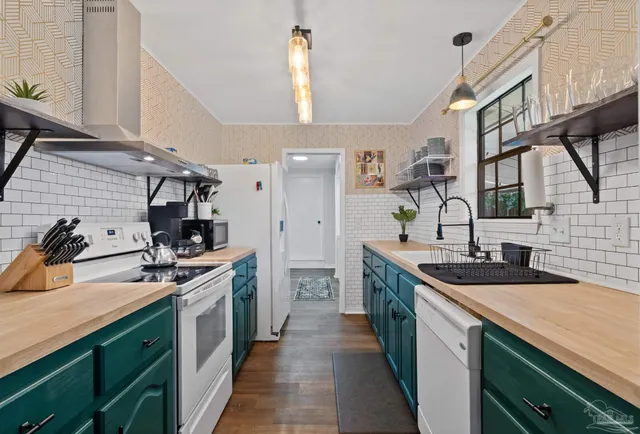 $950,000 | 2001 North 61st Avenue, Pensacola, FL 32506