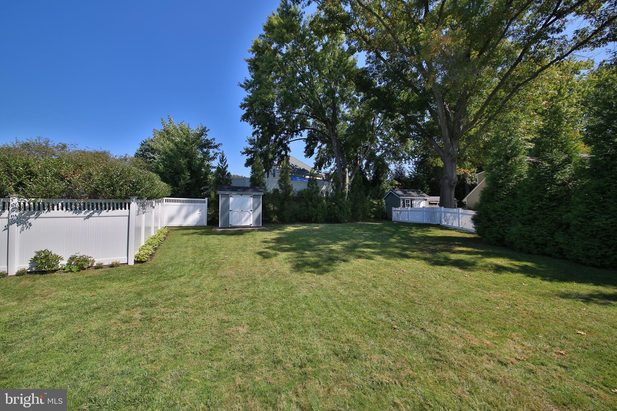111 Gallagher Road Wayne, PA 19087 - Photo 29 of 31 Flat, fenced yard