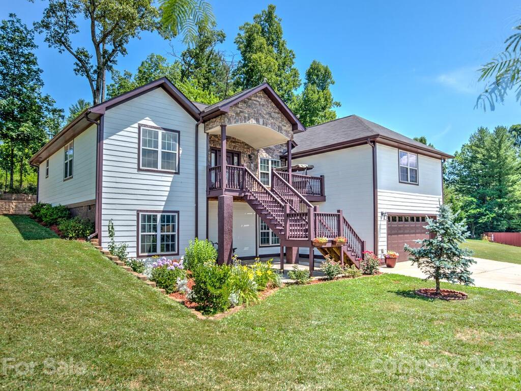 10 Elim Road Leicester, NC 28748 - Photo 3 of 35 Gallery Image 3