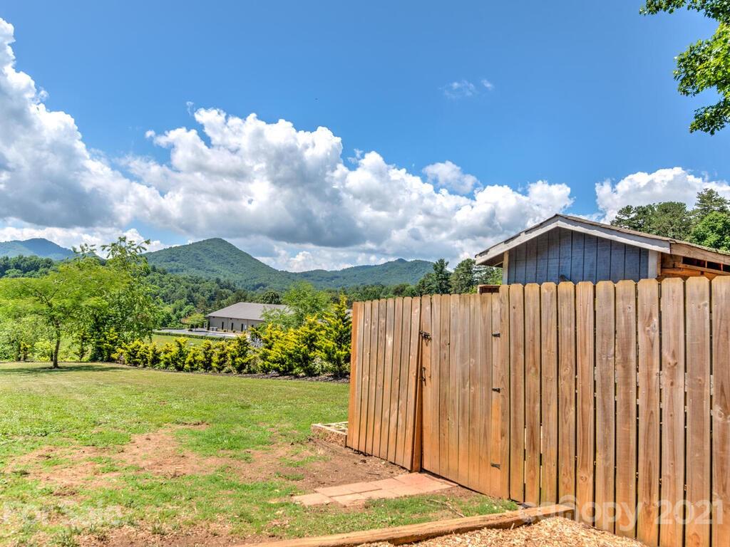 10 Elim Road Leicester, NC 28748 - Photo 34 of 35 Gallery Image 34