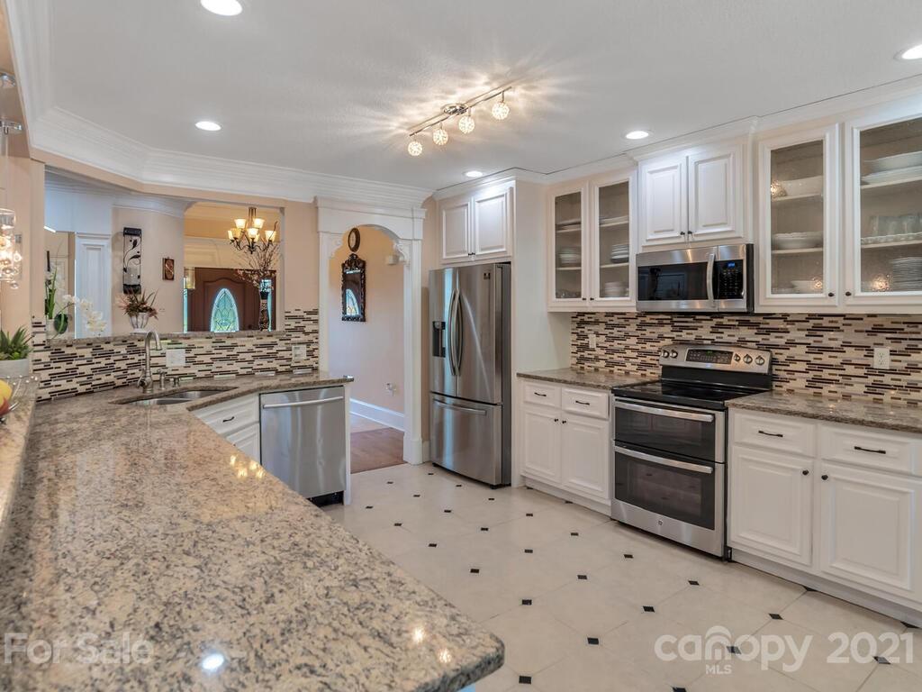10 Elim Road Leicester, NC 28748 - Photo 10 of 35 Gallery Image 10