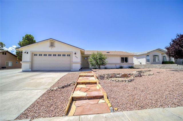$305,000 | 624 Carlton Street, Kingman, AZ 86409