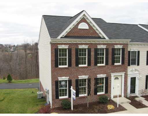 74 Castle View Drive McKees Rocks, PA 15136 - Photo 1 of 8 Exterior Front.