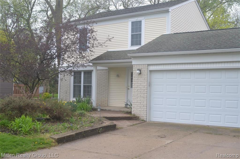 932 Hadley Road Rochester Hills, MI 48307 - Photo 1 of 25