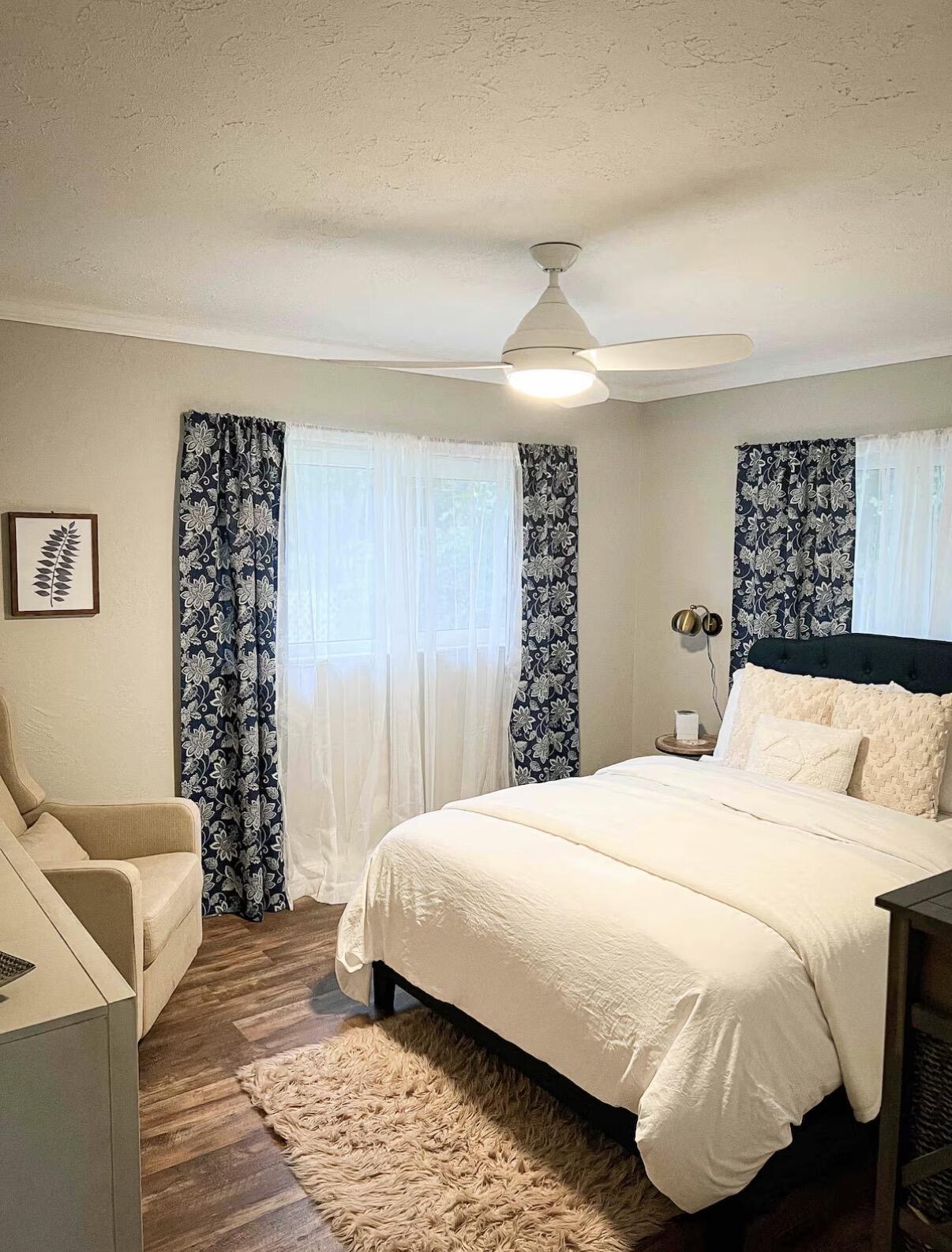 701 Southwest Bryant Avenue Stuart, FL 34994 - Photo 11 of 15 IMG_2325