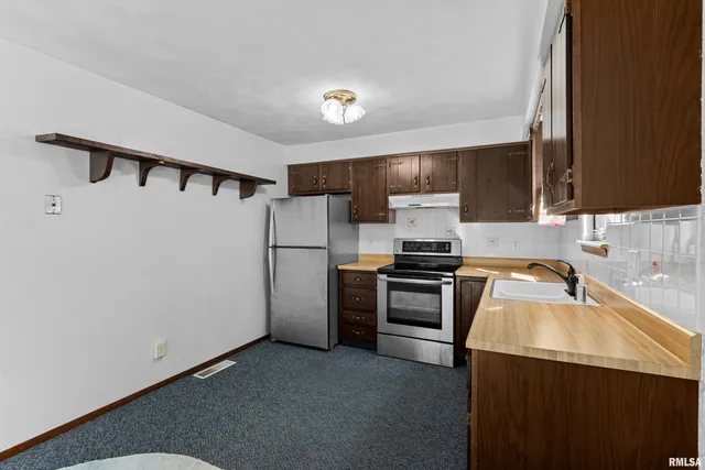 $185,500 | 140 Shoshone Drive, East Peoria, IL 61611