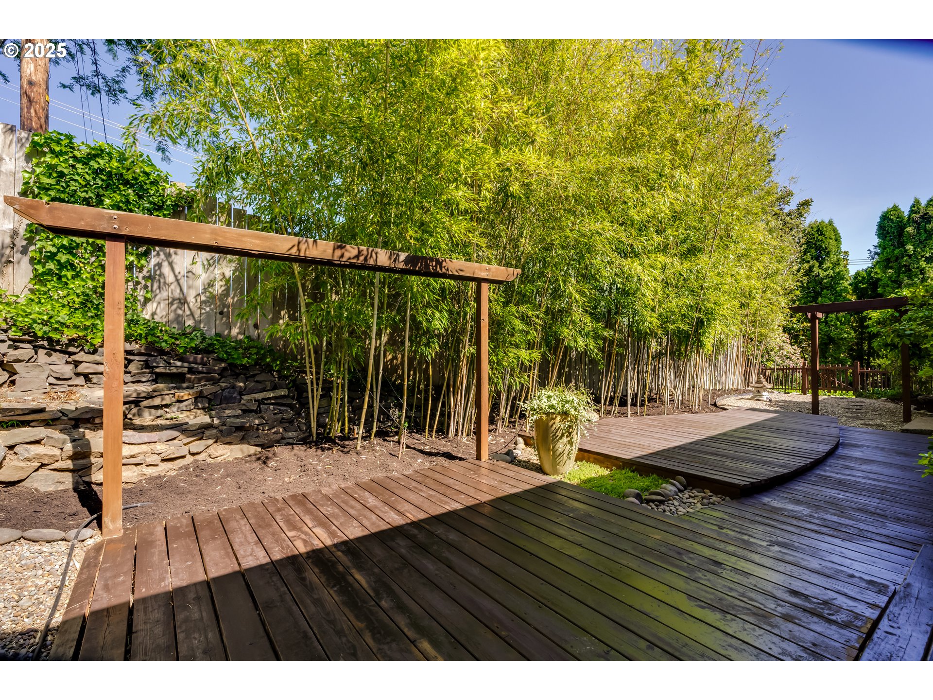 495 West 27th Avenue Eugene, OR 97405 - Photo 35 of 48 a view of outdoor space with patio