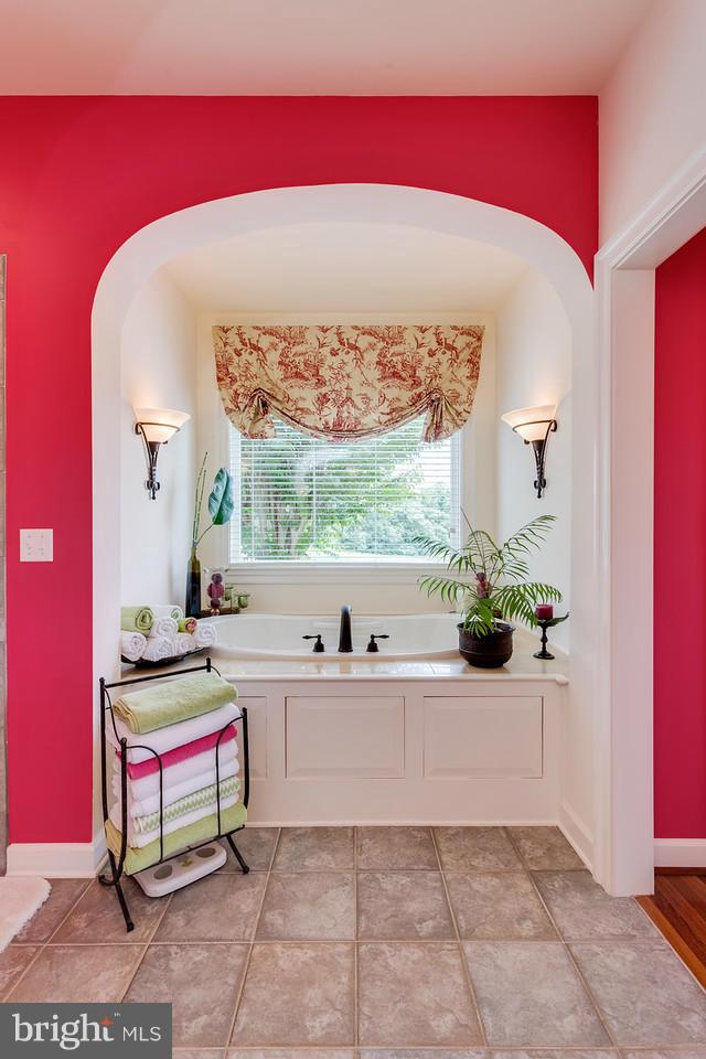 5362 Leeds Manor Road Hume, VA 22639 - Photo 18 of 30 Bath (Master)