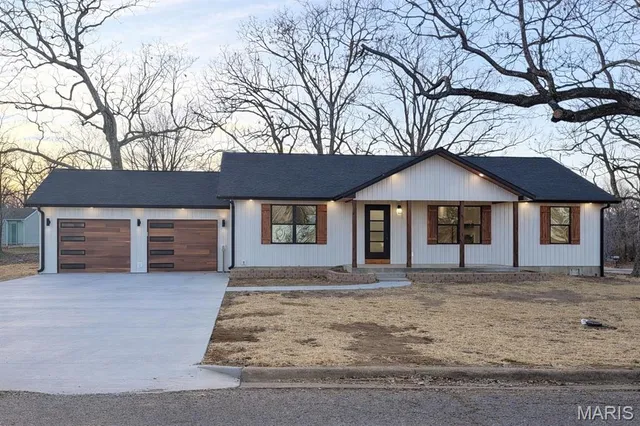 $290,000 | 217 Francis Street, Richland, MO 65556