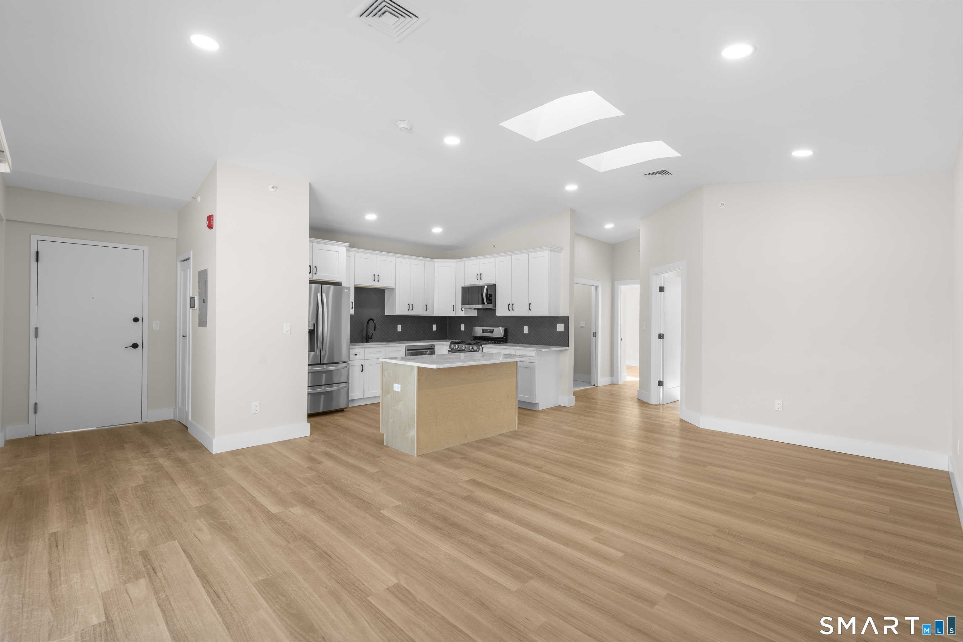 937 Post Road, Unit 2A Fairfield, CT 06824 - Photo 5 of 37