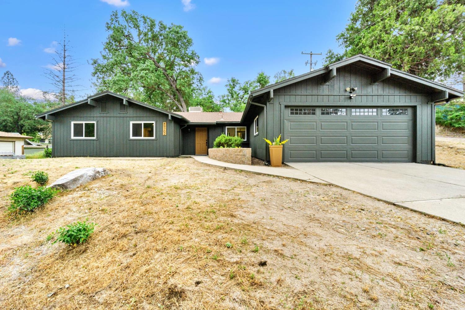 49702 High School Road Oakhurst, CA 93644 - Photo 1 of 31 Gallery Image 1