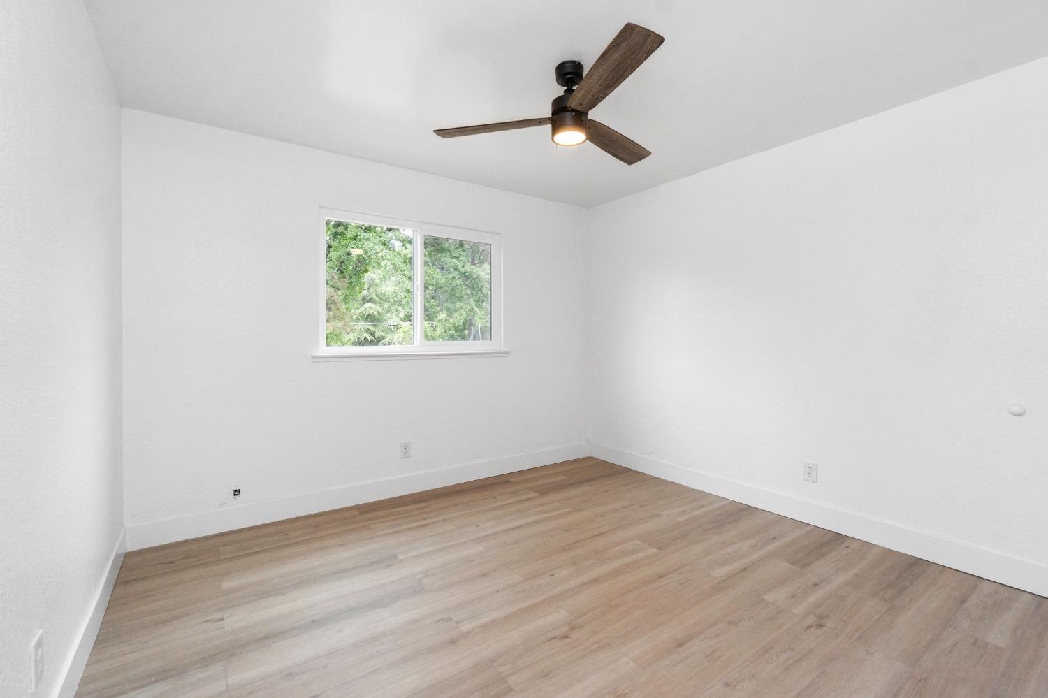 49702 High School Road Oakhurst, CA 93644 - Photo 15 of 31 Gallery Image 15