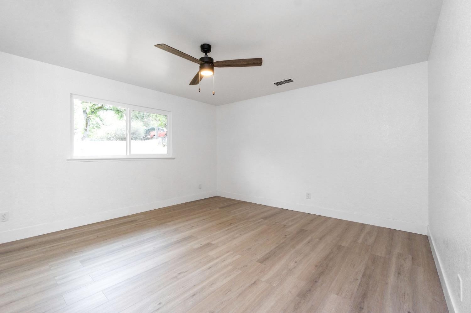 49702 High School Road Oakhurst, CA 93644 - Photo 18 of 31 Gallery Image 18