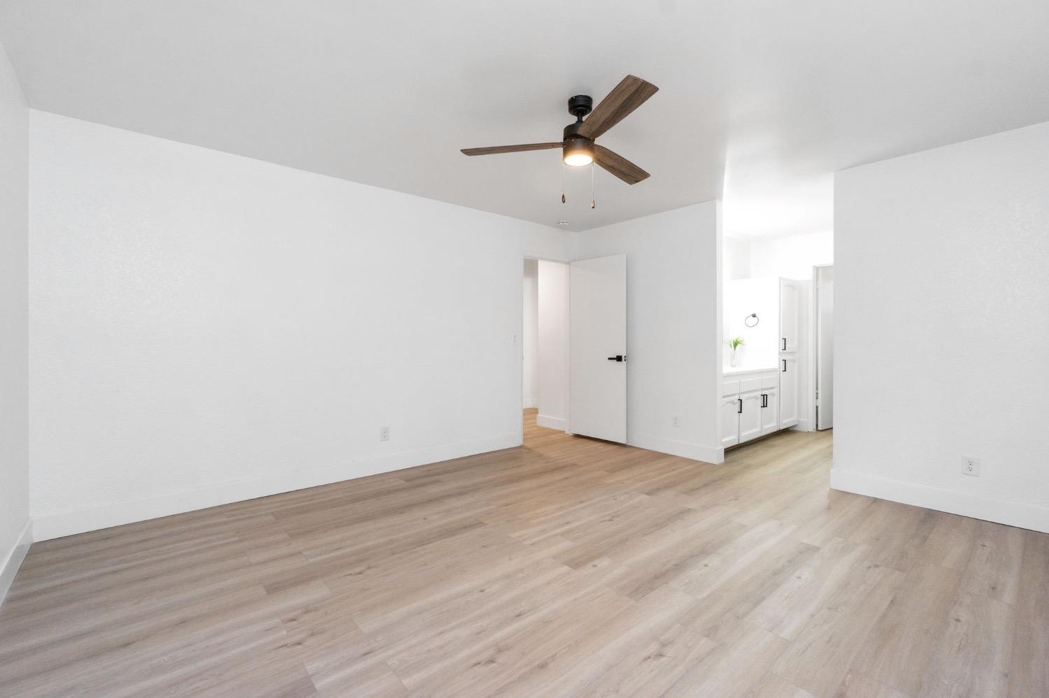 49702 High School Road Oakhurst, CA 93644 - Photo 19 of 31 Gallery Image 19