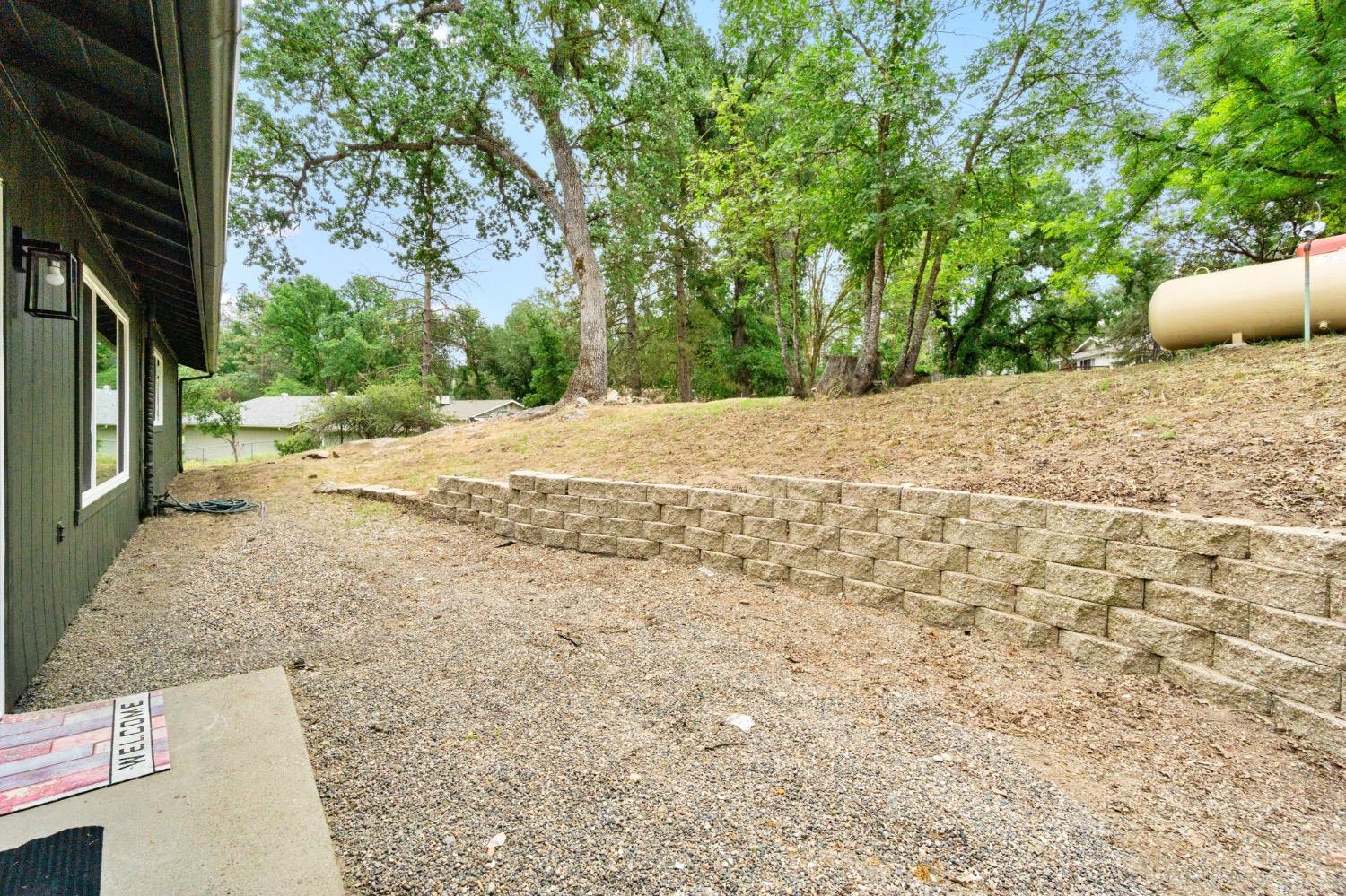 49702 High School Road Oakhurst, CA 93644 - Photo 22 of 31 Gallery Image 22
